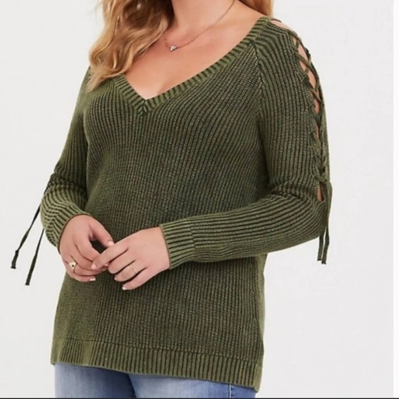 Torrid Green Knit Lace Up Sleeve V Neck Sweater Sz 2 - Picture 1 of 8
